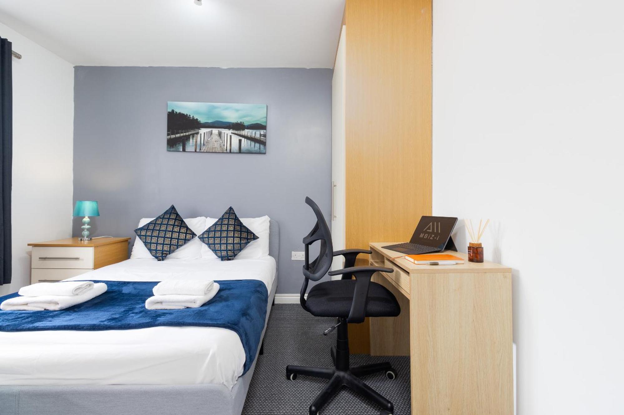2-br Executive En-suite By Mbiz Apartment Coventry